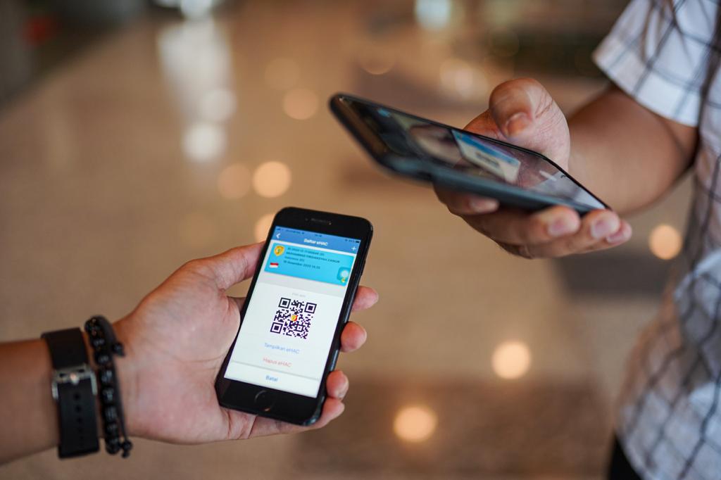 PEMERINTAH INTEGRASIKAN DATA KESEHATAN DENGAN APLIKASI PEDULI LINDUNGI
