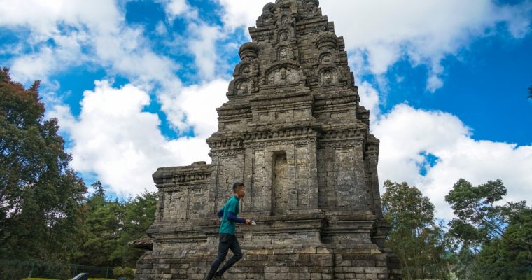 PELARI DARI TIGA NEGARA IKUTI DIENG ORIENTEERING RACE 2022