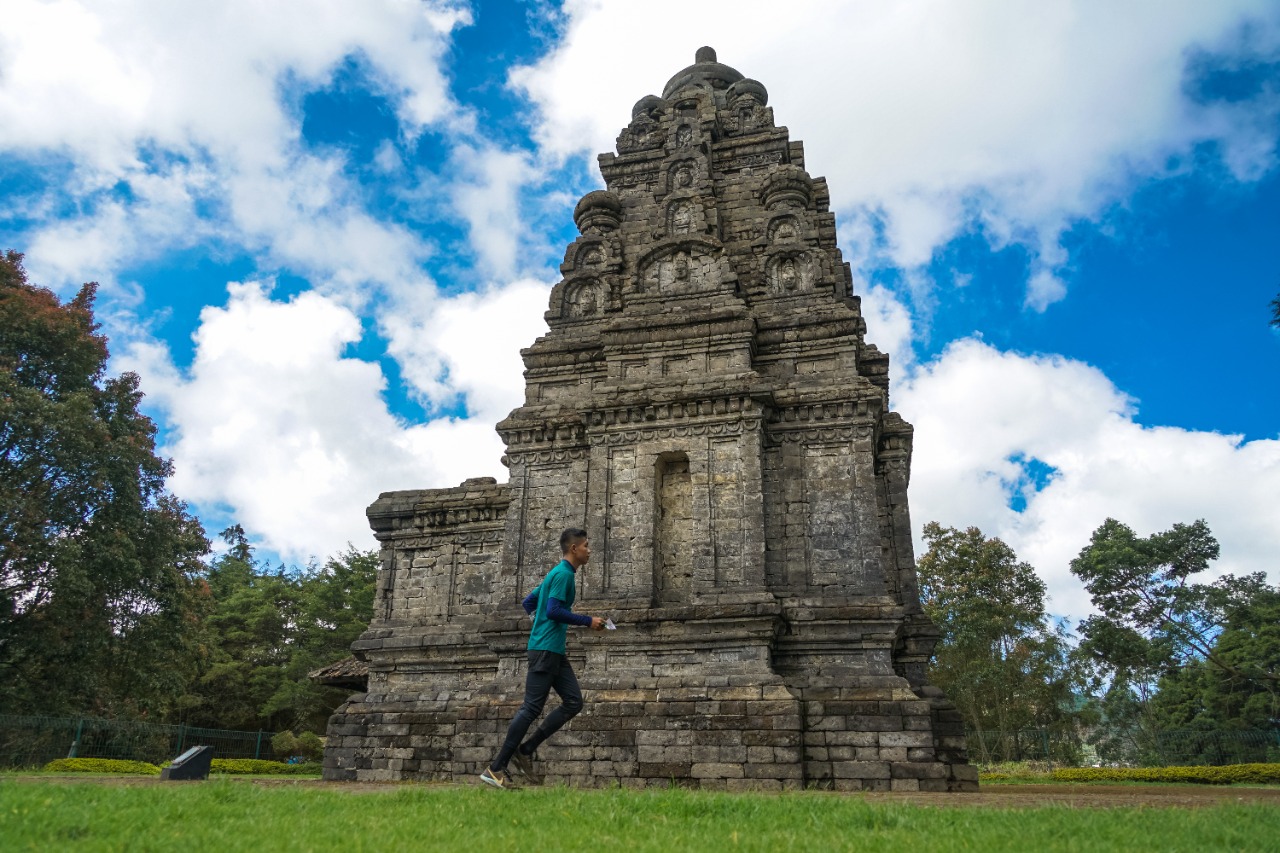 PELARI DARI TIGA NEGARA IKUTI DIENG ORIENTEERING RACE 2022