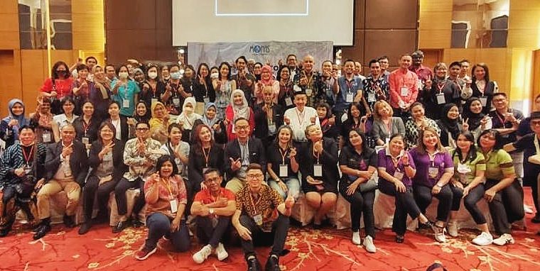 100 TRAVEL AGENTS MALAYSIA HADIRI MONAS TABLE TOP 2023