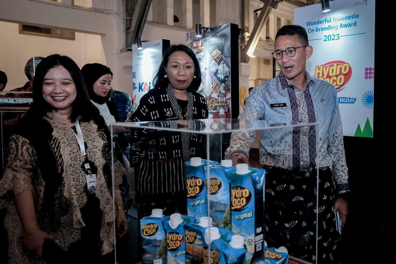 KEMENPAREKRAF DAN PULUHAN MITRA CO-BRANDING WONDERFUL INDONESIA LUNCURKAN PROGRAM ‘BELANJA EKSTRA MURAH’