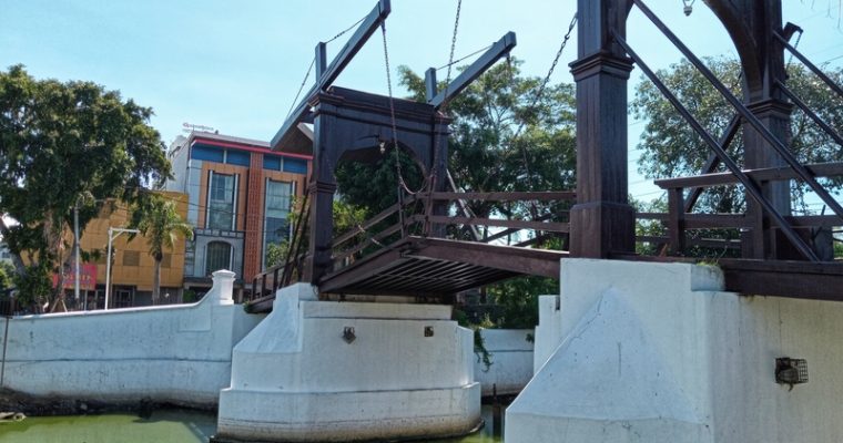 JEMBATAN KOTA INTAN YANG SEMAKIN INSTAGRAMABLE