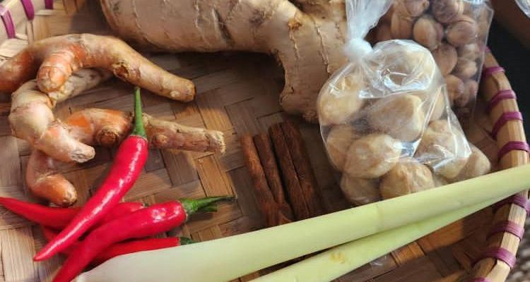 EKSPLORASI REMPAH DAN COKELAT INDONESIA BERSAMA ANAK-ANAK DI PARIS